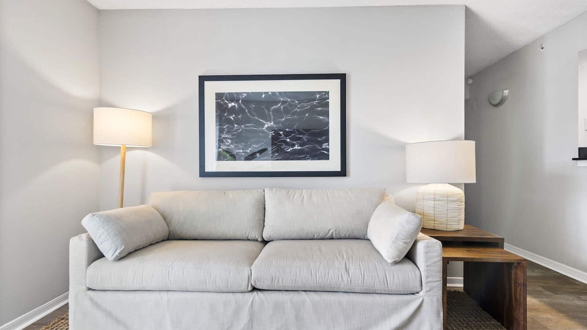 Delray Beach Apartment | Kasa | Bright & Airy 2 BD + Free Parking | Delray Beach