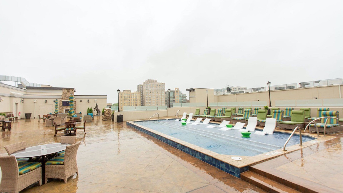 Central West End Apartment | Kasa | Homey 2 BD + Fast Wifi | St. Louis