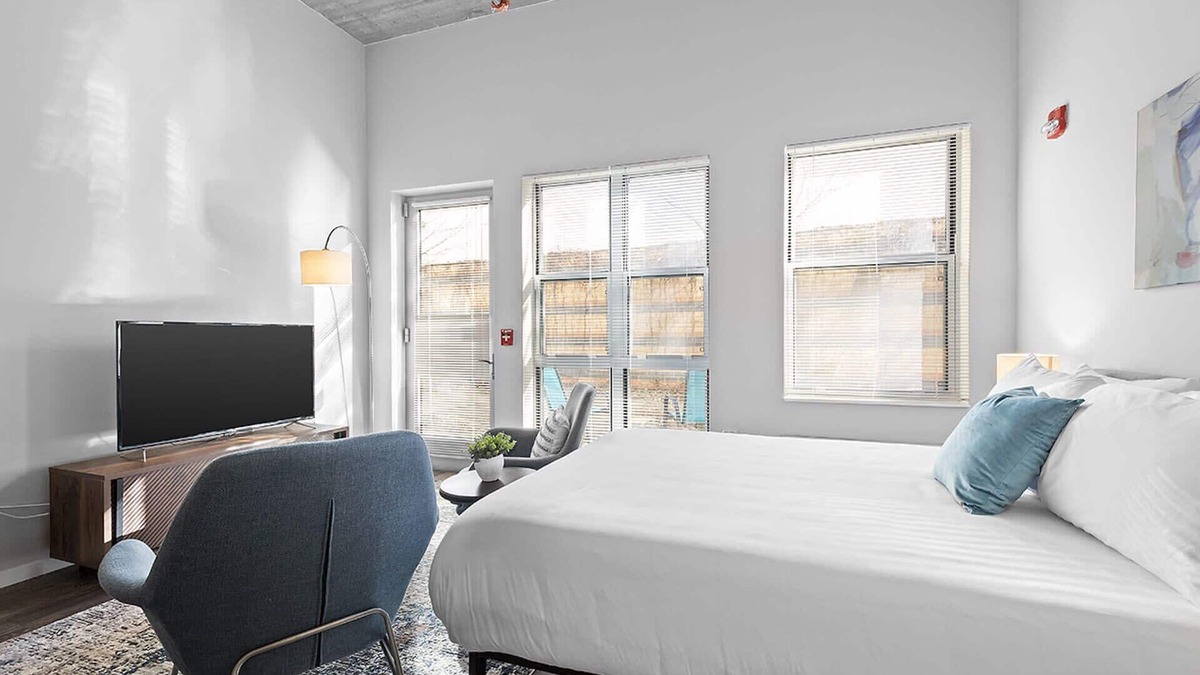 South Side Flats Apartment | Kasa | Studio, Marina in SouthSide | Pittsburgh