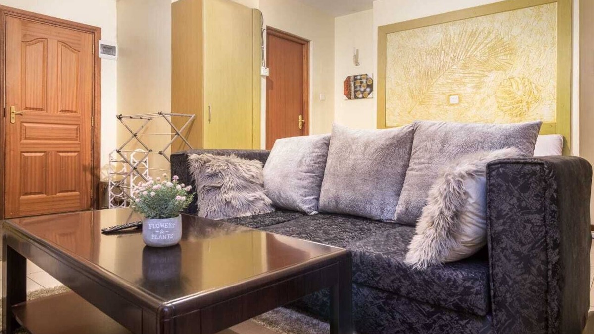 Ngara West House | Kasri Pearl @Mvuli. Stylishly furnished. Fast wifi. Cosy