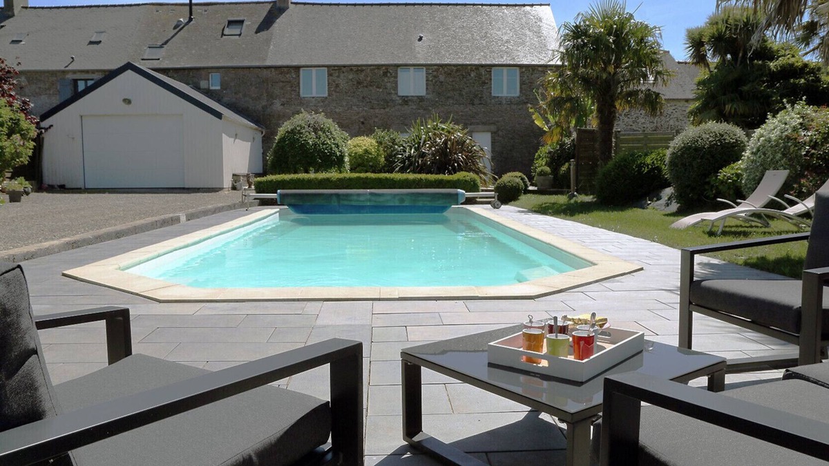 Saint-Meloir-des-Ondes Villa | Kastelluce 2