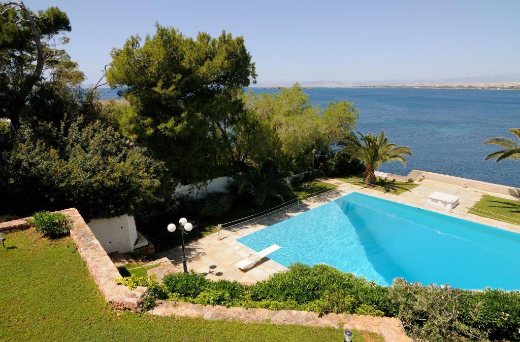 Vouliagmeni Apartment | Kavouri Flat