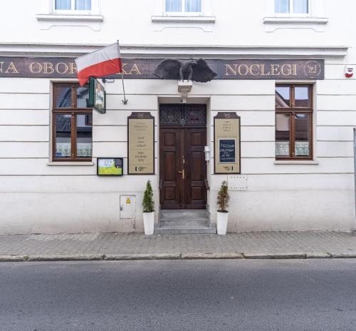 Oborniki Bed & Breakfast | Kawerna Obornicka Pod Orłem Noclegi