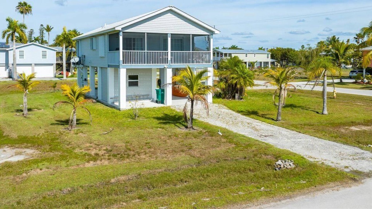Everglades City House | Kayaker's Paradise - Minutes from the water