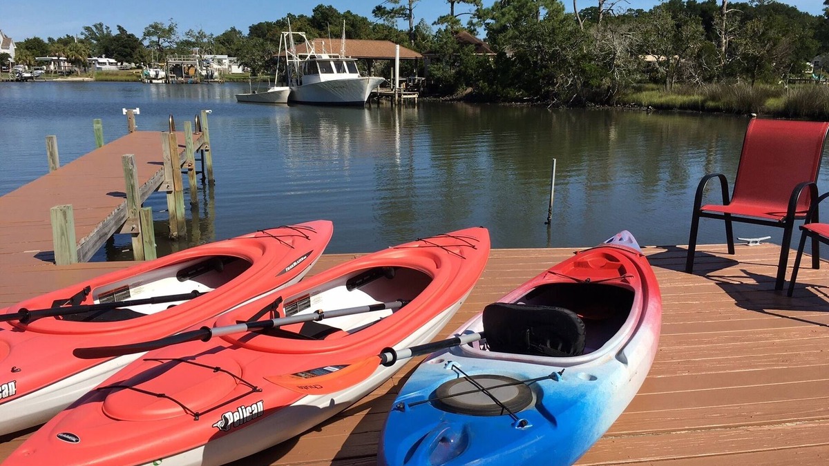 Sneads Ferry House | Kayaks, Fishing, Waterfront cabin w/private dock