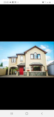 Killarney Apartment | Kayden House -1
