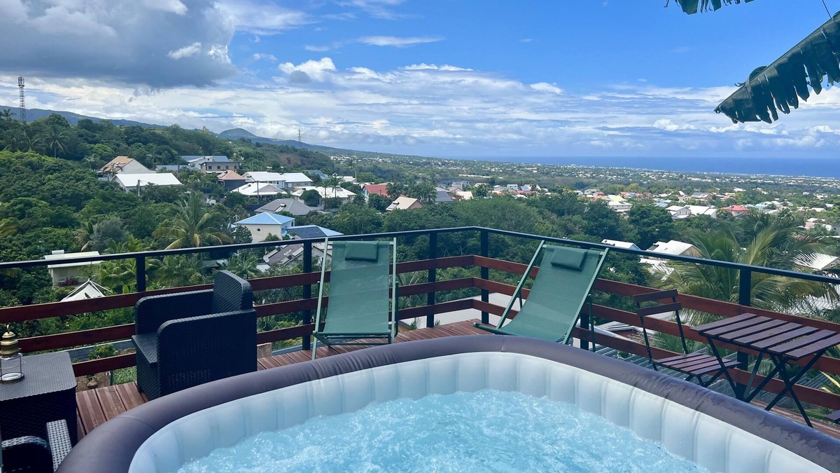 La Riviere Saint-Louis Apartment | Kaz 2/3 people with jacuzzi and breathtaking view!