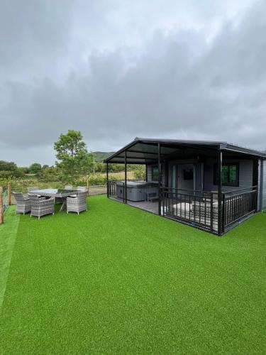 Newry House | Keegal Lodge