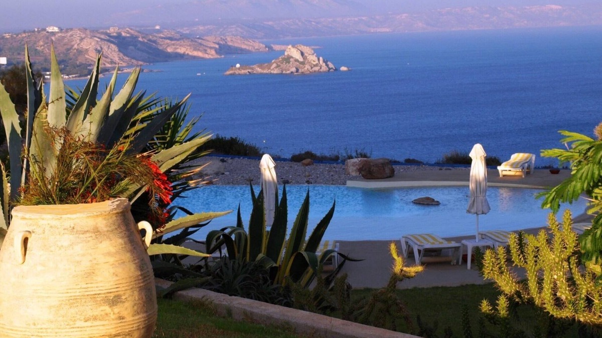 Kefalos Apartment | Kefalosbay Residence apartment floor & pool & panorama on Kefalos Bay