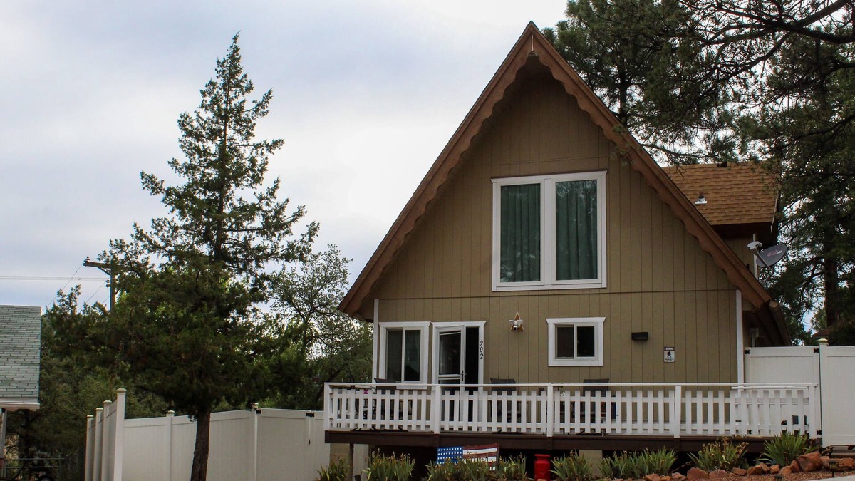 Payson Cabin | Keith Château; A Cheerful A-Frame Cabin ❤️