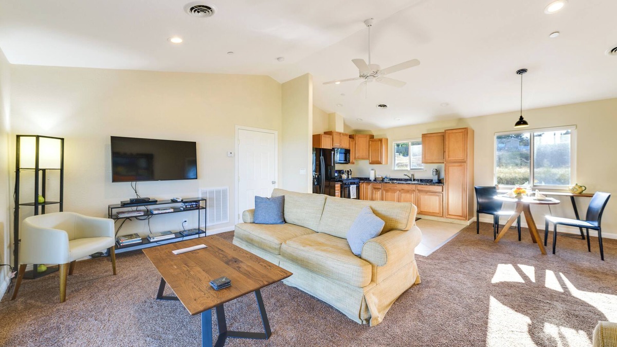 Kelseyville Cottage | Kelseyville Cottage: Private Deck & On-Site Winery
