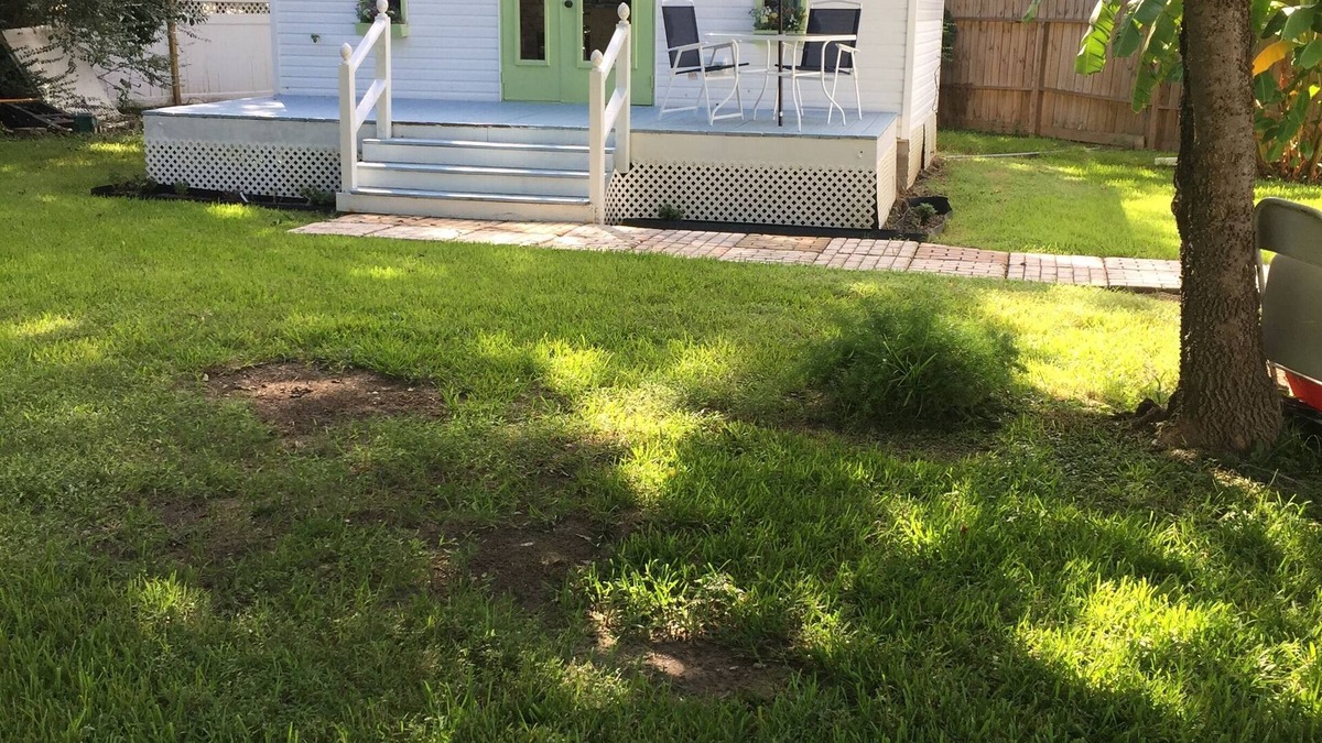 Bacliff Apartment | Kemah Cottages on Walsh-Tiny Dream Cottage