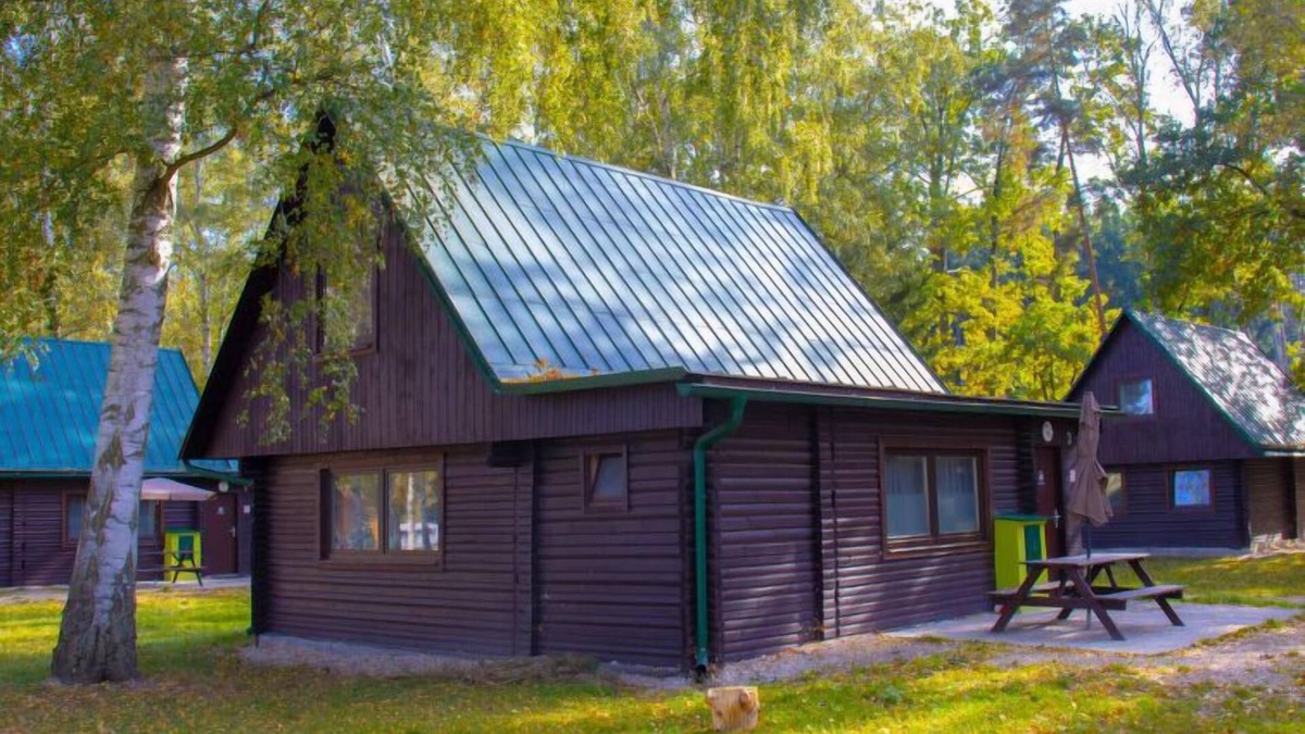 Hradec Kralove House | Kemp Stříbrný rybník by Interhome