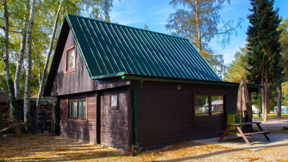 Hradec Kralove House | Kemp Stříbrný rybník by Interhome