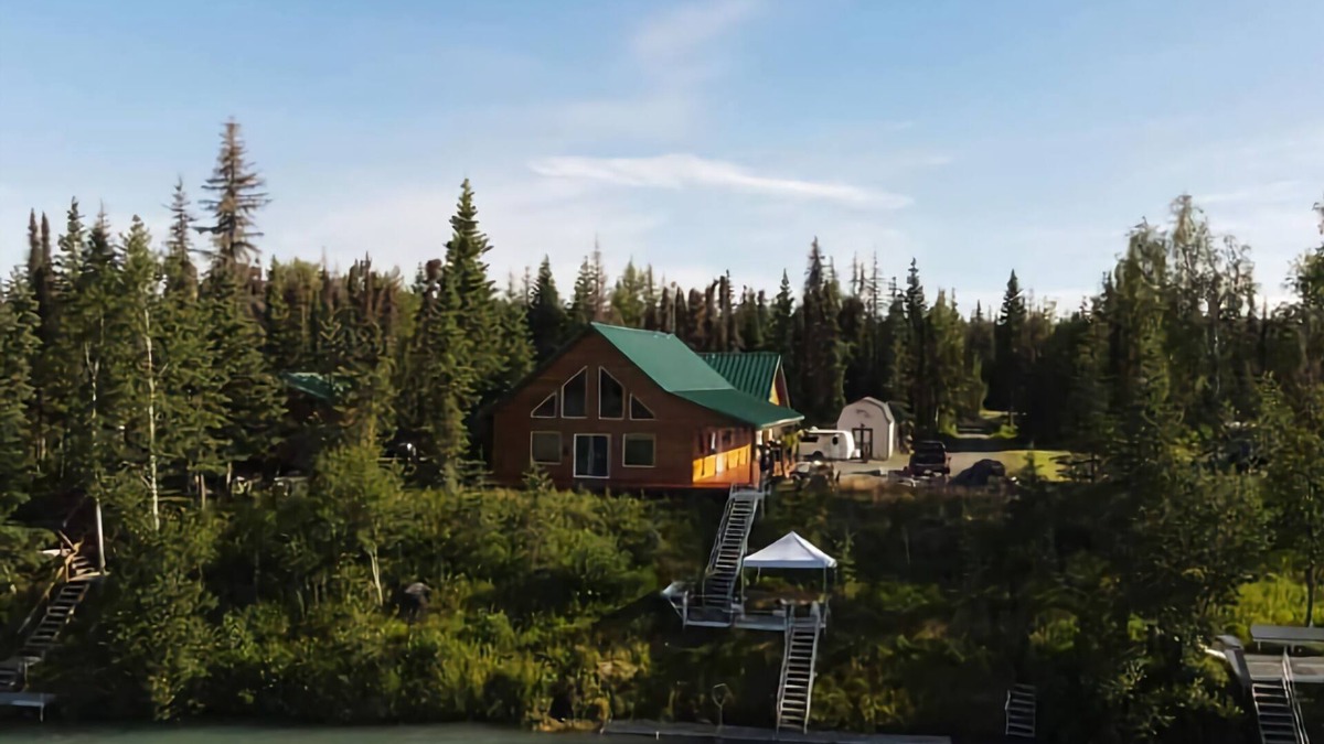 Soldotna House | Kenai River Cabin - Private fishing dock