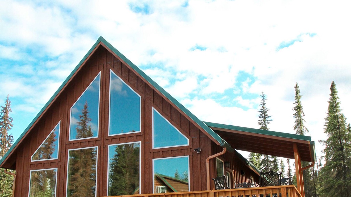 Soldotna Cabin | Kenai Riverfront Cabin, Private Fishing Platforms & Processing Room