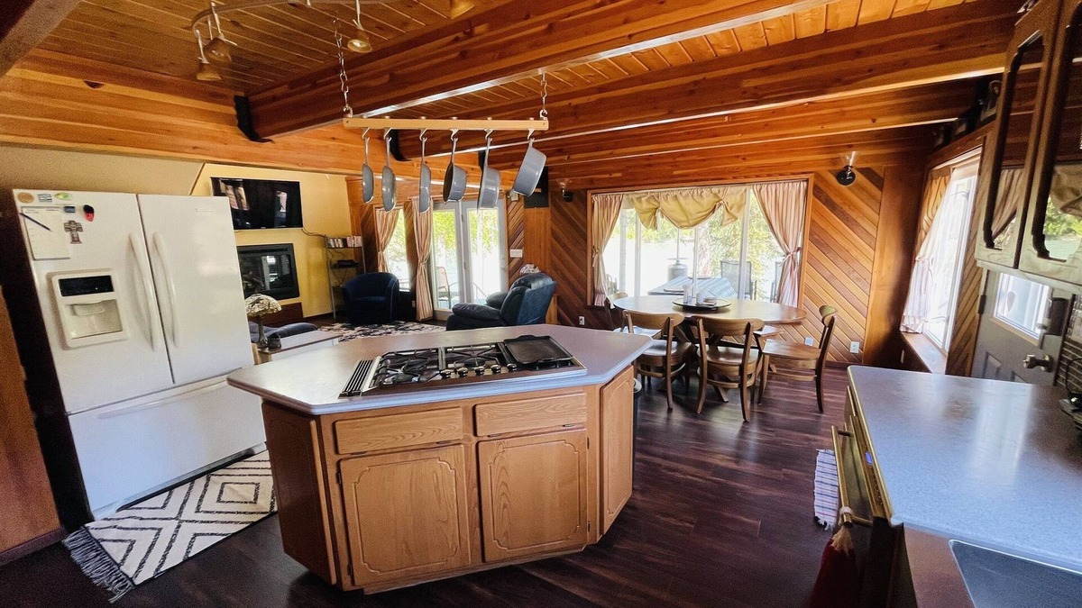 Funny River Ski Chalet | Kenai Riverfront Home at Catch’em AK