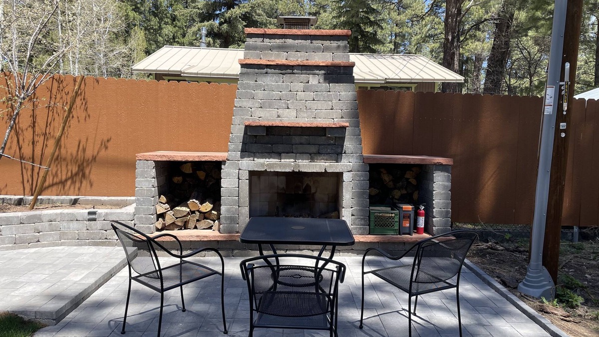 Mountainaire House | Kendrick Kastle - EV Charger-Fire Pit-Pet Friendly-Close to Aldea Wedding Venue