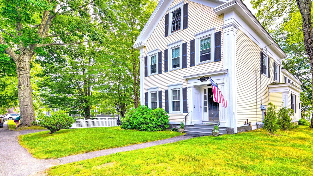 Kennebunk Apartment | Kennebunk Apartment w/Local Beach Access!
