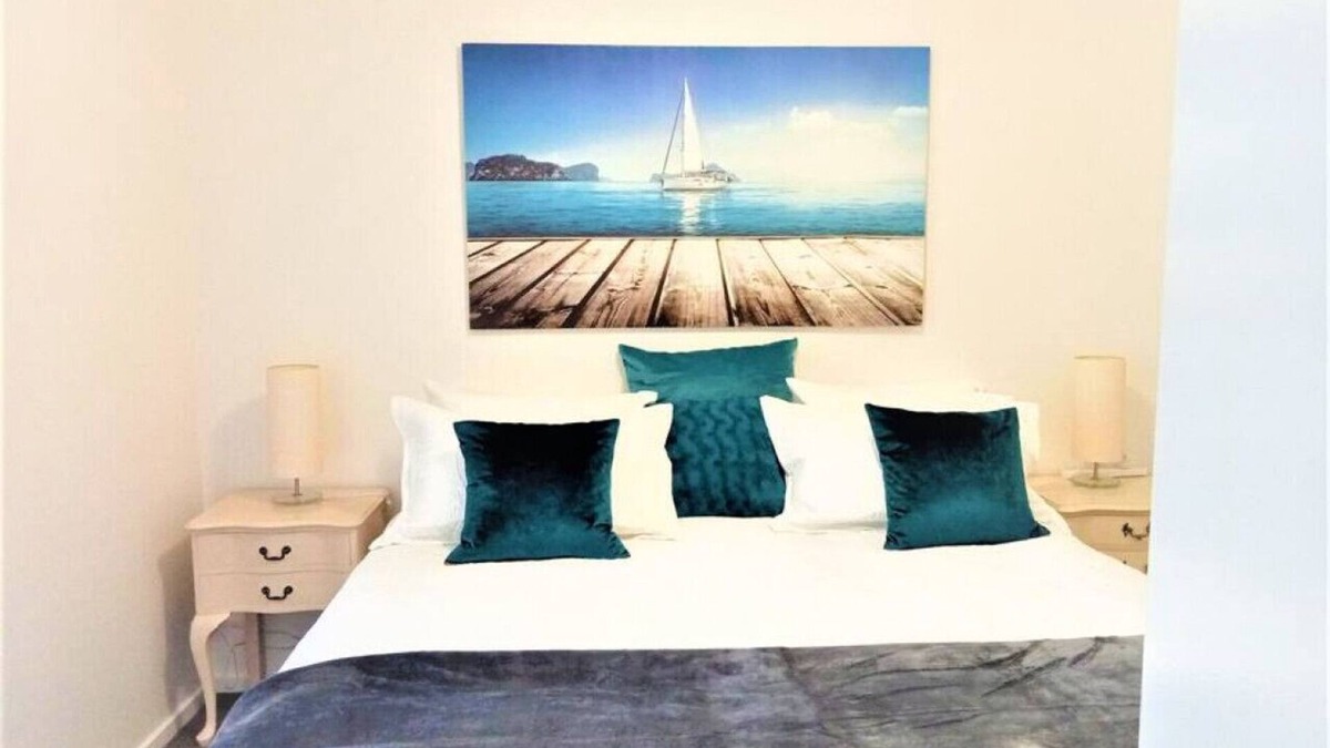 Kennington Apartment | Kennington One/King bed/2 Bedroom/Free parking