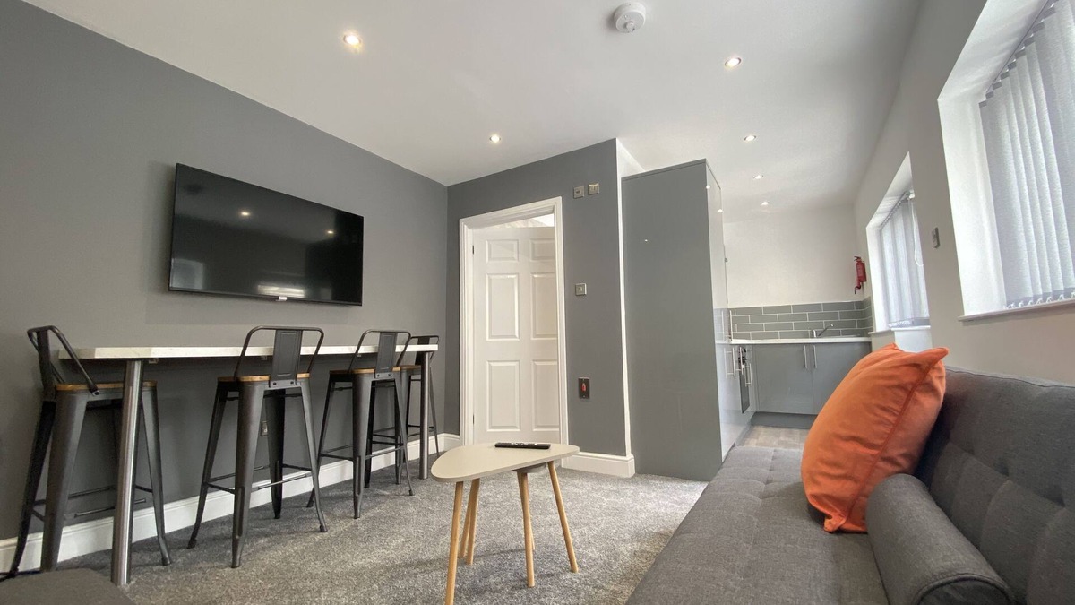 South Shore Apartment | Kensington Suite Sasco Apartments
