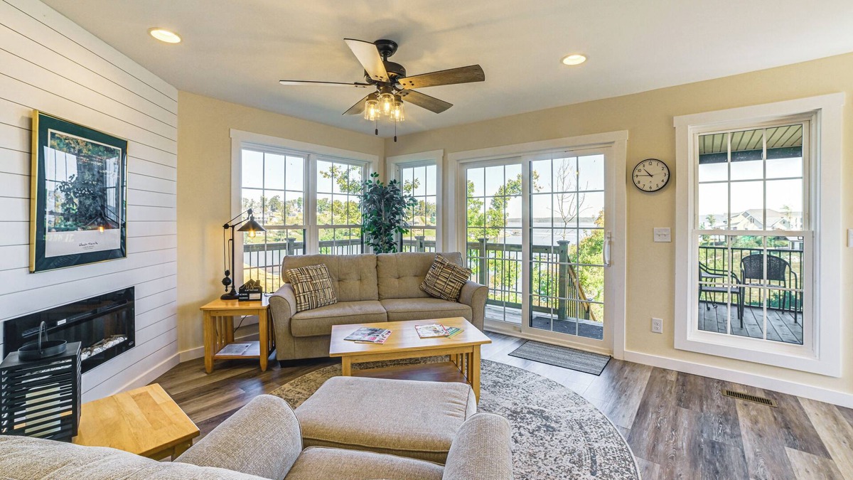 Gilbertsville House | Kentucky Lake Home w/Shared Dock!