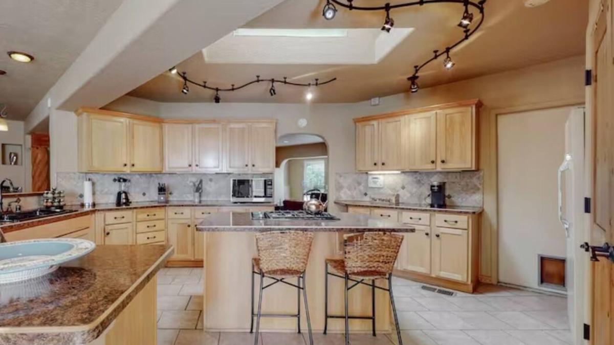 Uptown House | Kentucky Room1