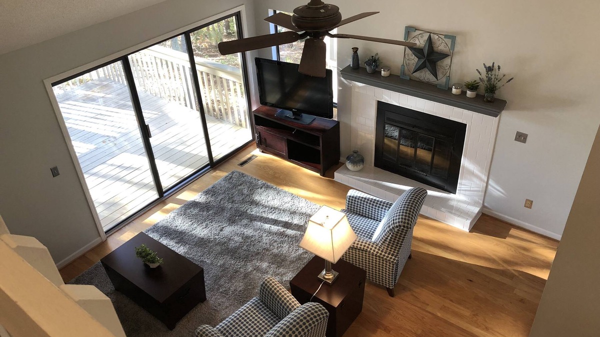 Salem House | Keowee Key Townhome - Pet Friendly, View of Golf Course plus Amenities