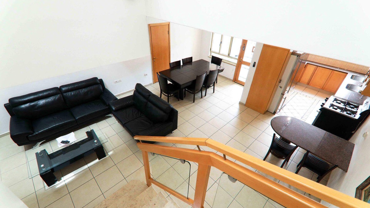 Rehavia Apartment | Keren Kayemet - Four Bedroom Apartment, Sleeps 8