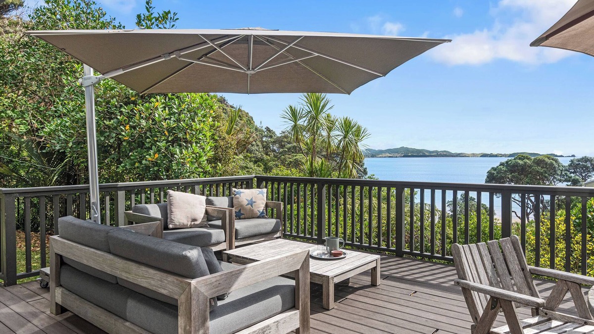 Matapouri House | Kereru Cottage - Matapouri Holiday Home
