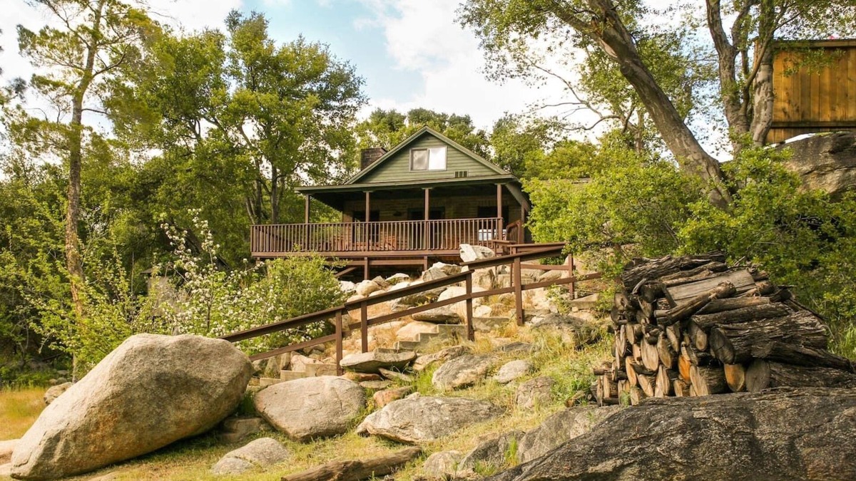 Kernville Cabin | Kern River Willow Cabin Private Waterfront Cedar Hot Tub Fireplace Native Garden