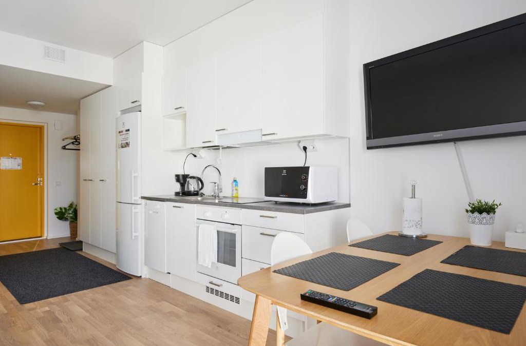 Turku Apartment | Keskeisen sijainnin uudiskohde, Seamless check-in, Baby crib