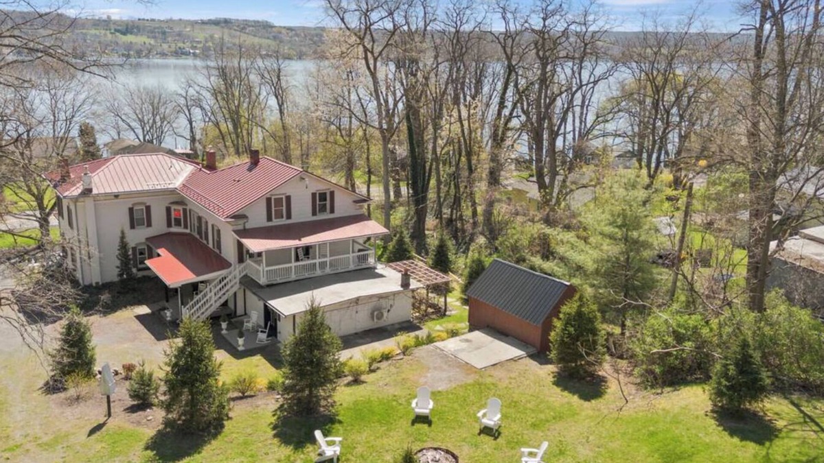 Penn Yan House | Keuka Cove House - Lake Views
