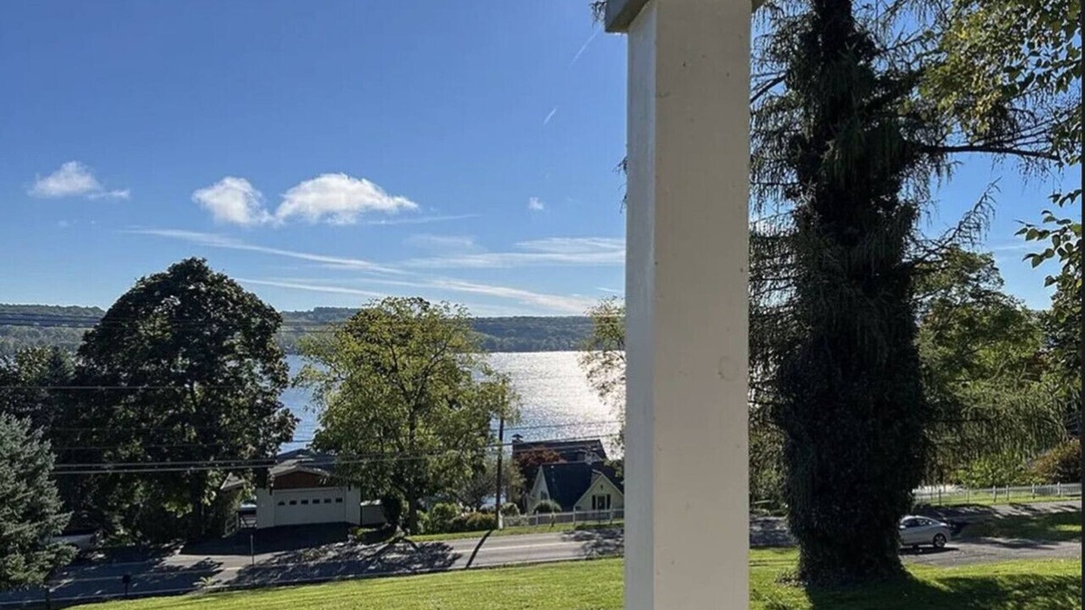 Penn Yan House | Keuka Lake View Victorian