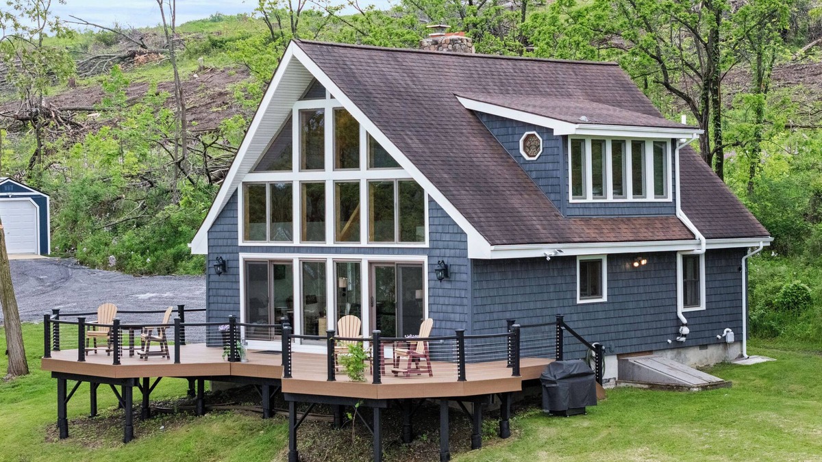 Town of Jerusalem House | Keuka Vines Peace of Mind