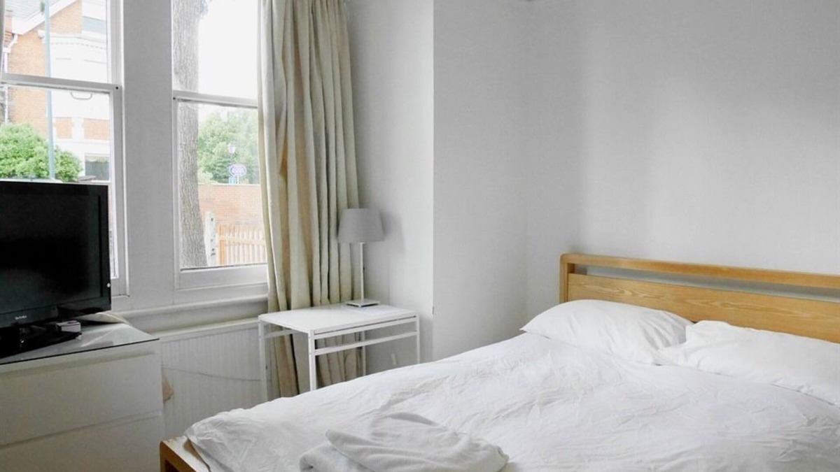 Kew Apartment | Kew Studios and Rooms