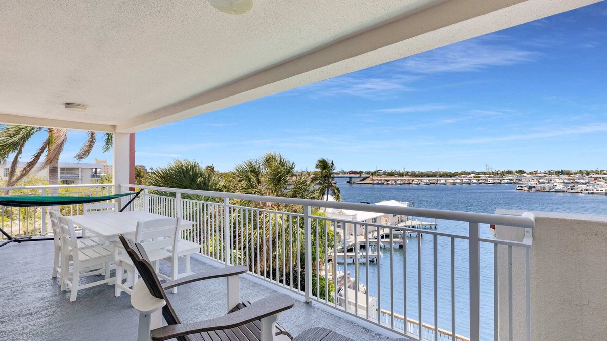 Meadows Condo | Key West Andros 2BR Waterfront, Pool, Dock&Pet OK