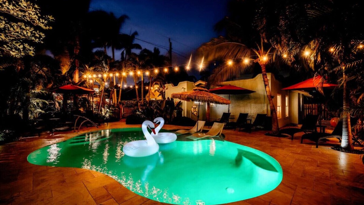 Flamingo Parks House | Key West Cottage a Charming Bungalow Retreat