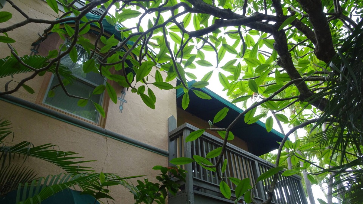 White Street Gallery District Apartment | Key West Sunset Suite at Suite Dreams Inn