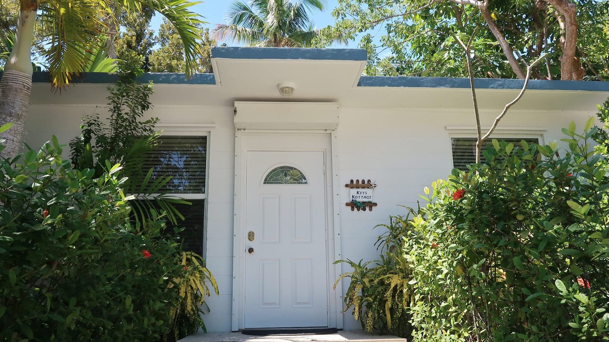 Islamorada Villa | Keys Kottage: Bayside villa W/free onsite boat ramp marina & trailer parking.