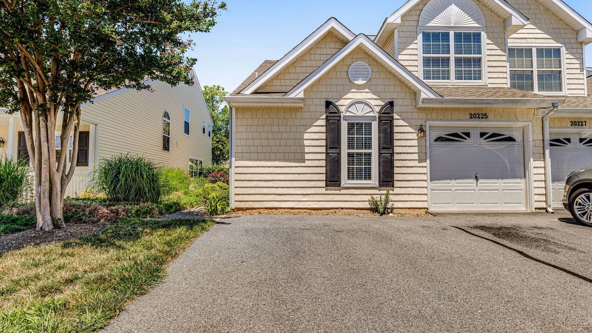 Keys Of Marsh Harbor House | Keys of Marsh Harbor home with pool, tennis, & screened porch - near beach