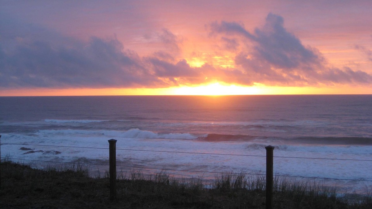Lincoln City Condo | Keystone Vacation Rentals - Seascape Condo