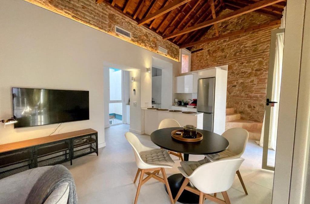 Capuchinos Apartment | KEYWISE Nordic design Home city center 2 rooms 2 bath and terrace
