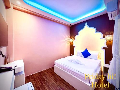 District 10 Hotel | Khách sạn Friday Hi