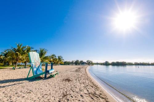 Placencia Apartment | KhalKob's Estate