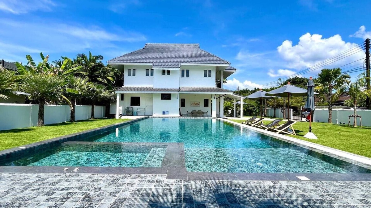 Khuekkhak Apartment | Khaolak Home - Large 16 Meters Lap Swimming Pool with 500Mbps private WIFI