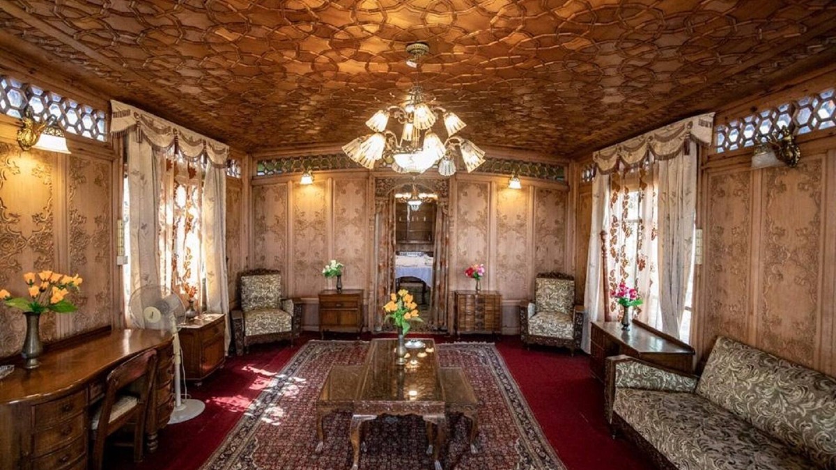 Srinagar House | Kharpalace group of houseboats