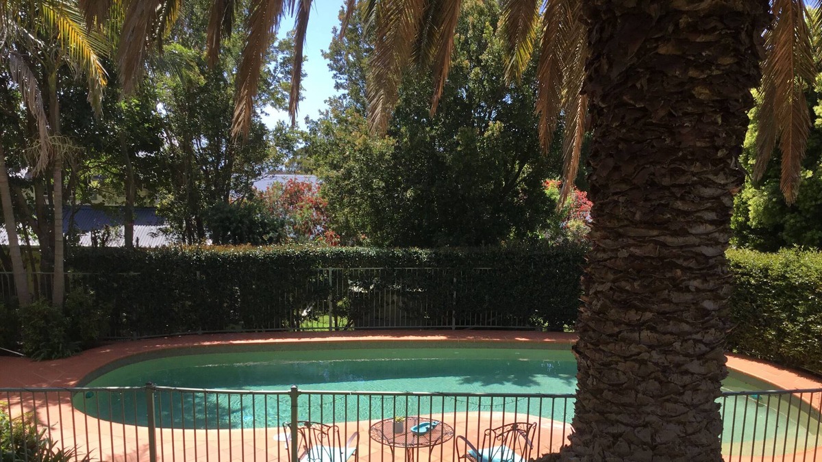 Kiama House | Kiama Guest House-pool-Netflix-Wifi-Aircon.