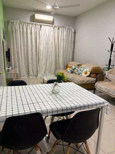 Kota Bharu Apartment | KIARA 3PAX 2BR KBtownRIVERVIEW,washer,WIFI