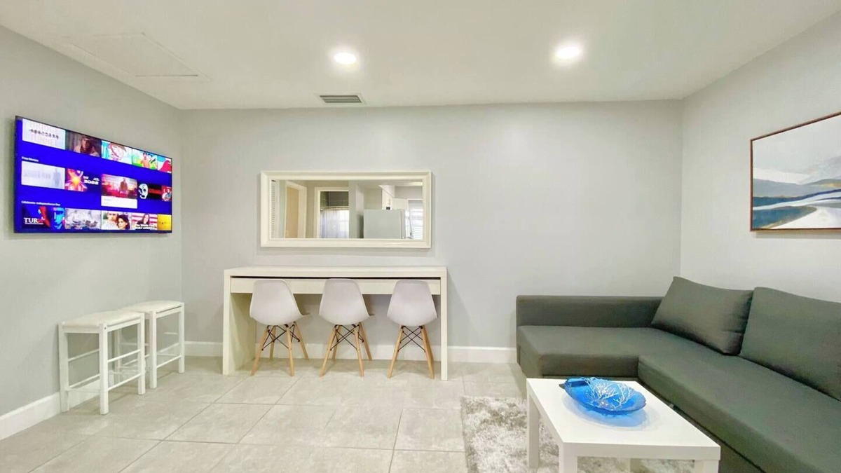Fort Lauderdale Apartment | Kick back and relax in this calm, stylish space